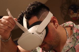 Oculus Quest 2: Top Strap Oculus Quest 2'yi kurma ve kullanma