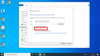 Windows 10'da bir ağ sürücüsünü eşleme - oturum açarken yeniden bağlan'ı seçin
