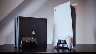 PS4'ünüzü PS5'inizden kontrol edin - Bir PS4 ve bir PS5 yan yana