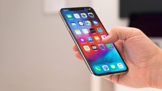 iPhone'da uygulamalar nasıl gizlenir?