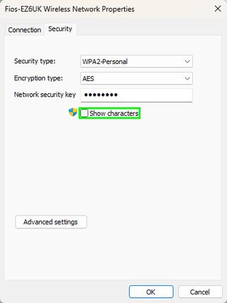 Windows 11'de Wi-Fi parolanızı nasıl göreceğinizi gösteren, "Karakterleri göster"in vurgulandığı Windows 11 kablosuz ağ güvenlik paneli