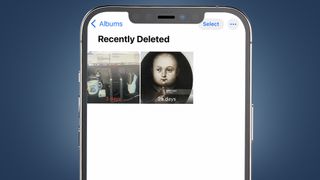 Yakın zamanda silinen iPhone fotoğraflarını gösteren bir iPhone ekranı