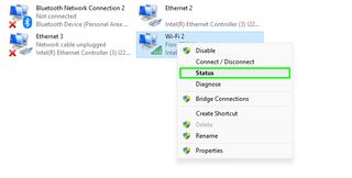 Windows 11'de Wi-Fi şifrenizi nasıl göreceğinizi gösteren, ikincil olarak bir ağ tıklanmış ve "Durum" vurgulanmış olarak Windows 11 Wi-Fi Ağ bağlantıları sayfası