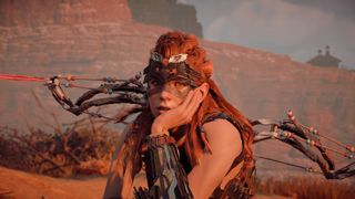 Horizon Forbidden West'ten Aloy kameraya bıkmış görünüyor