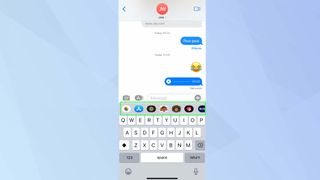 iMessage uygulamasının geçişlerini gösteren iOS Mesajları uygulamasındaki ekran görüntüsü