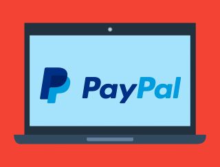 Bir PayPal hesabının nasıl kurulacağını gösteren bir dizüstü bilgisayarda PayPal logosu