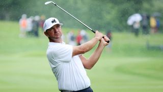 Lucas Glover, TPC Deere Run'da John Deere Classic'in son turunda 18. delikte şutunu oynuyor