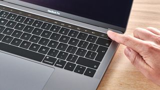 MacBook Pro (13 inç, 2019)