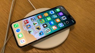 iphone'unuzu nasıl daha hızlı şarj edebilirsiniz - kablosuz şarj yok