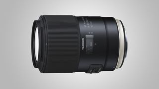 Tamron SP 90mm f/2.8 Di VC USD, hibrit bir görüntü sabitleme sistemine sahiptir