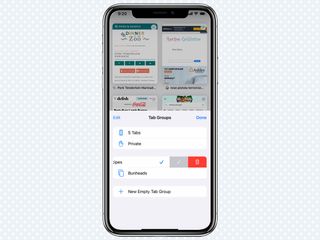 iOS 15'te Safari'de kaydırarak silme düğmesinin nasıl bulunacağını gösteren ekranlar