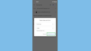 Mobil cihazlarda Gmail'de bir e-posta nasıl planlanır 4. adım: Bir tarih ve saat seçin ve Gönderimi planla'ya dokunun