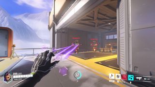 Sombra Hack yeteneğini kullanıyor