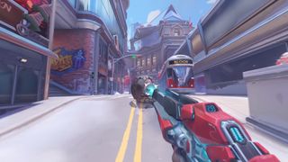 Overwatch 2'nin birincil ateşini kullanarak bir Yıkım topunda kalması