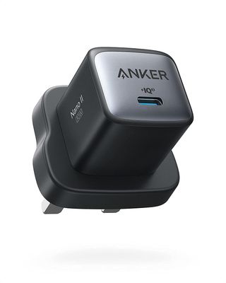 Bir Anker Nano II güç adaptörü