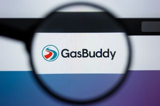 bilgisayar monitöründe gasbuddy