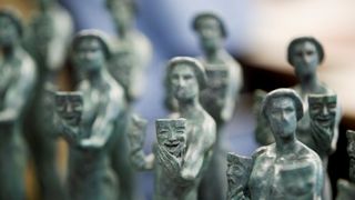 Screen Actors Guild Awards® heykelciğinin bronz dökümleri