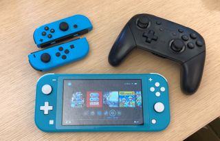 Joy-Con ve Pro Denetleyicinizi Nintendo Switch Lite ile Nasıl Eşleştirirsiniz?