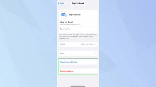 iOS Hide My Email uygulaması, adresi yeniden etkinleştir ve adresi sil vurgulanmış olarak
