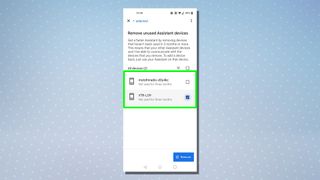 Kullanılmayan Cihazları Kaldırmak için Google Asistan ayarlarının belirli cihazlar vurgulanmış olarak gösterildiği bir ekran görüntüsü