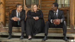 Kevin, Kate ve Randall, This is Us'un son bölümünde cenaze kıyafetleri içinde