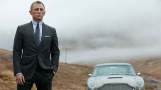 Daniel Craig'in rol aldığı Skyfall'dan bir sahne