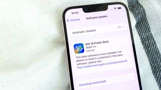 iOS 16 genel beta nasıl kurulur?