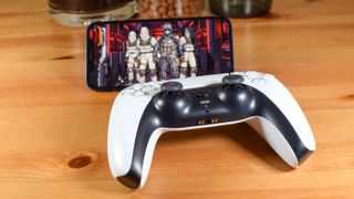 PS5 DualSense ve iPhone 12