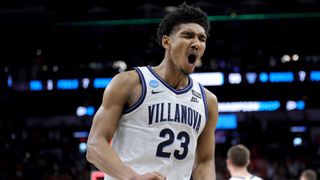 Villanova Wildcats takımından 23 numaralı Jermaine Samuels, NCAA Erkekler Basketbol Turnuvasının ikinci yarısında tepki gösteriyor