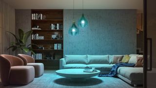 Bir salonda mavi ışık veren Philips Hue akıllı ampuller