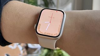 Apple Watch 7 kontur yüzü